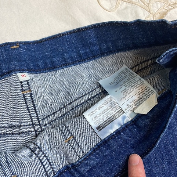 Levi’s high waisted orange tab label pocketed jean shorts - Picture 3 of 6